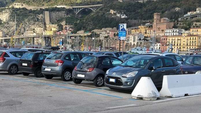 Parcheggio porto