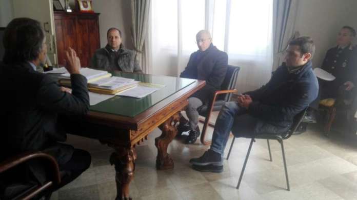 aversa incontro con questore
