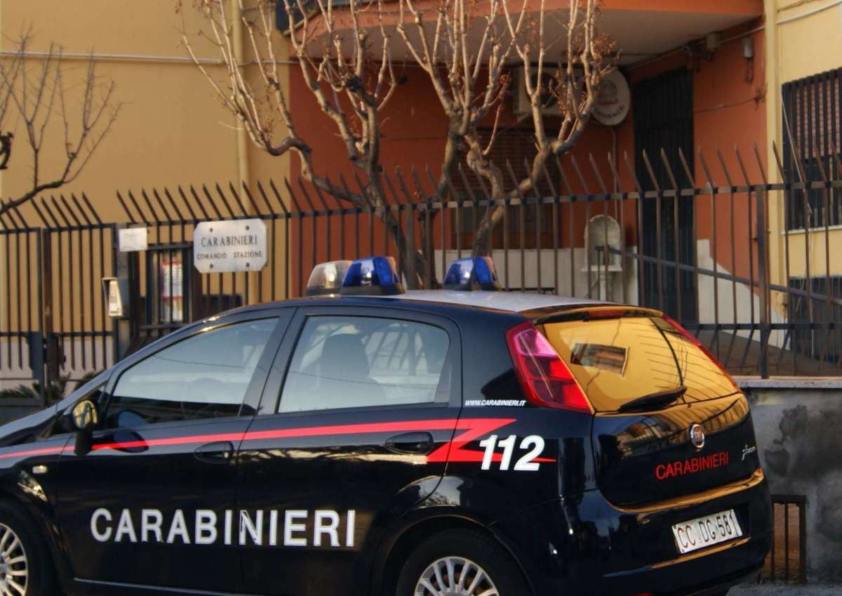 carabinieri estorsori