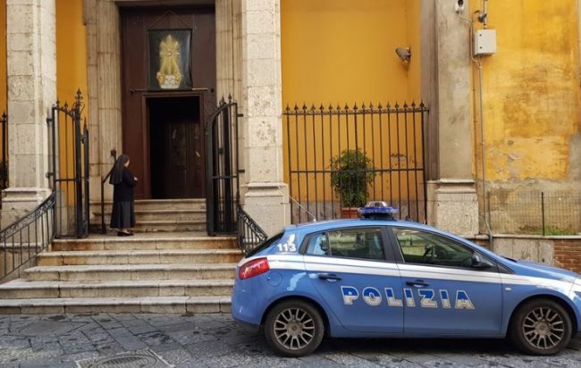 polizia-chiesa-oblate-650x412