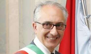 sindaco Carlo Marino Caserta