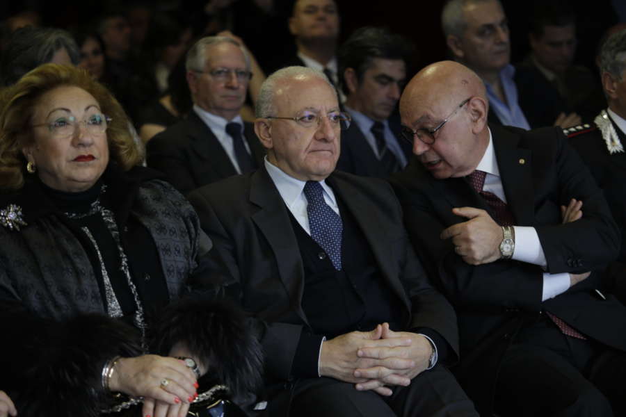 Da sinistra De Luca e l'imprenditore Vincenzo Schiavone, titolare della clinica