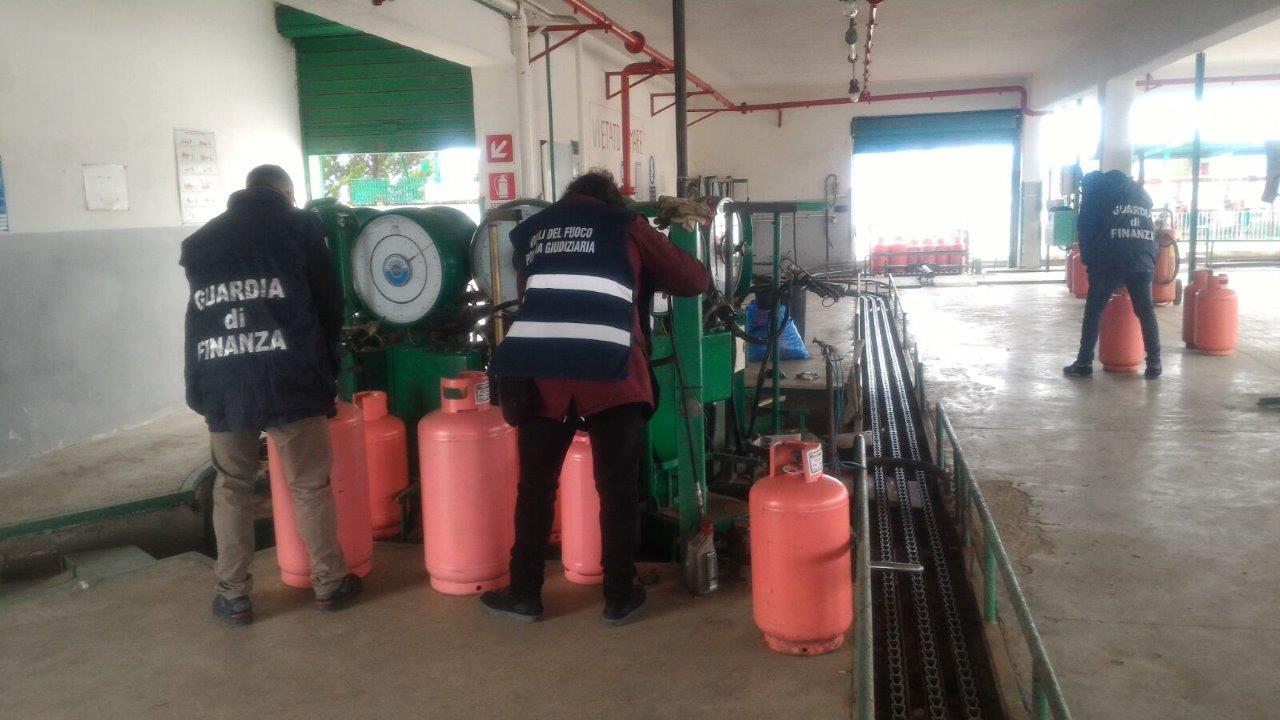 Finanza sequestra bombole di gas 22-2-2018