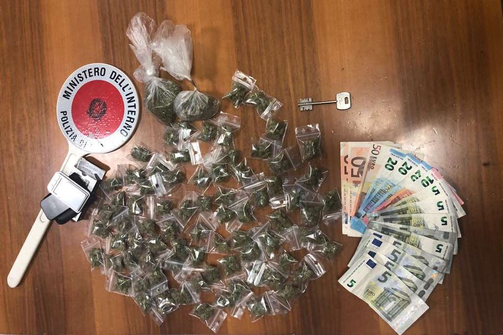 Droga Napoli fermo