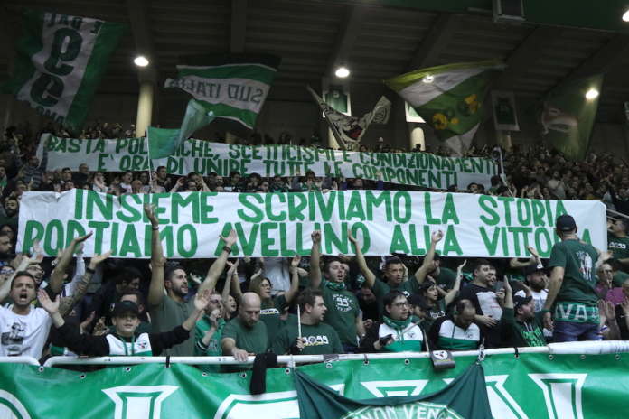 Striscione
