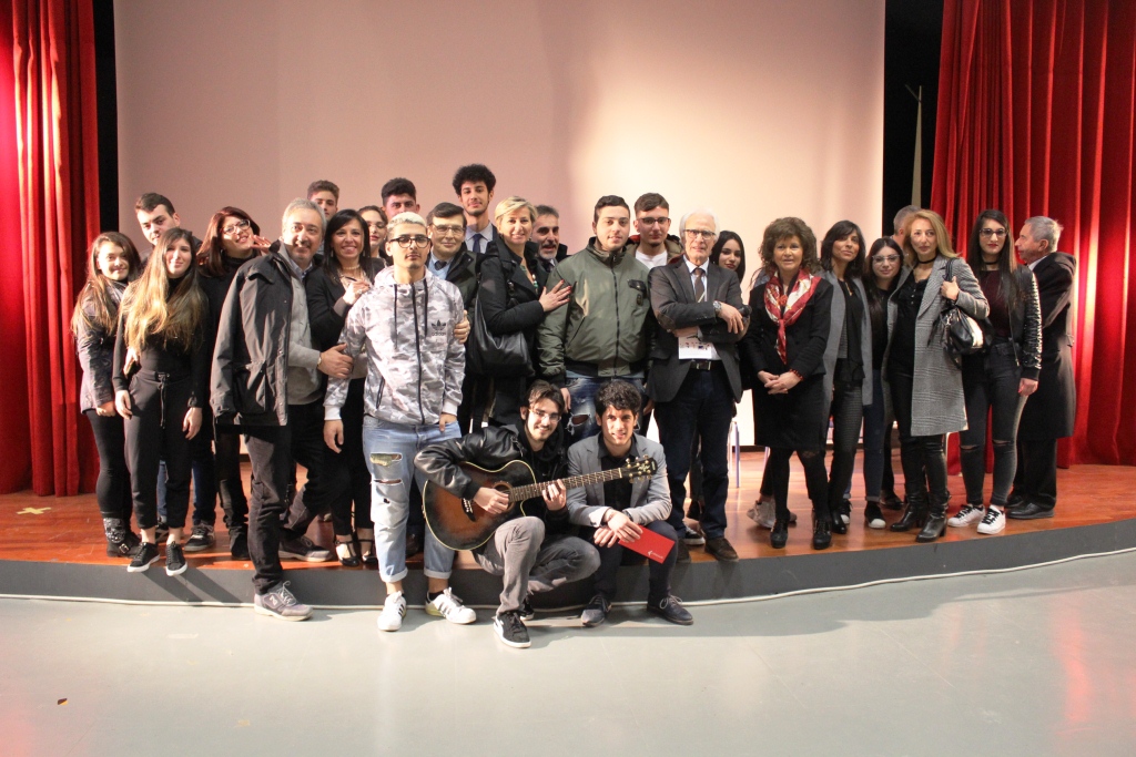 Il gruppo degli studenti vincitori