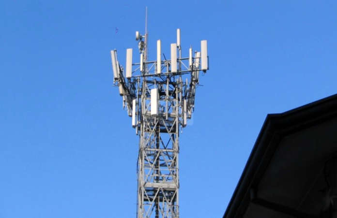 traliccio vodafone