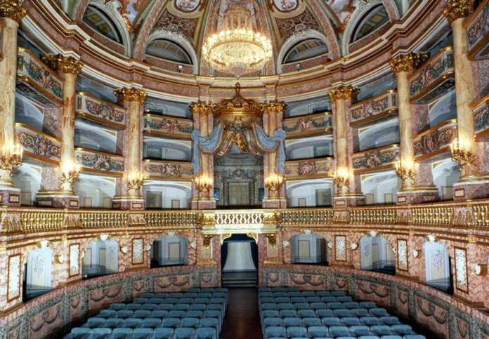 teatro-reggia-di-caserta-2