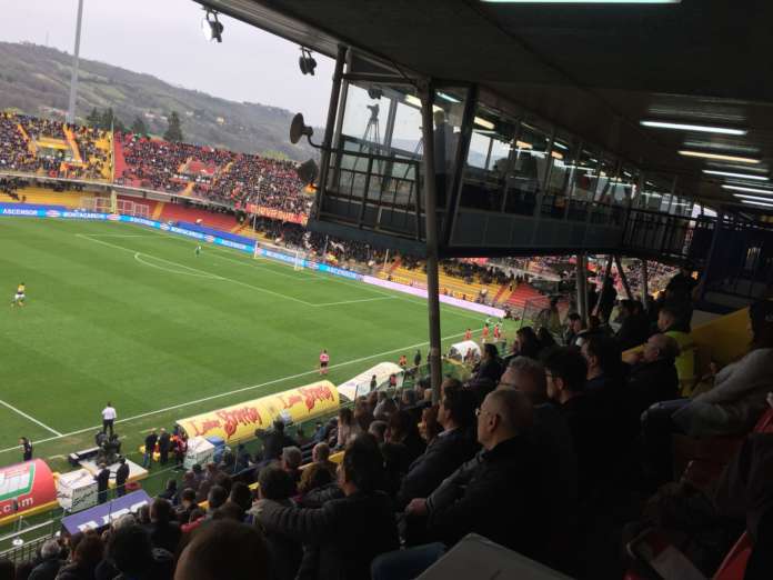 tribuna stadio Vigorito