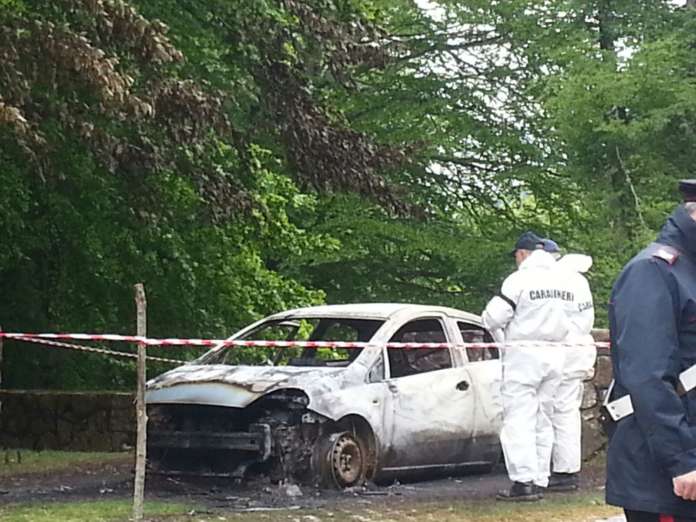 Auto incendiata sul Taburno (2)