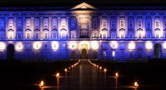 Reggia-di-Caserta-illuminata