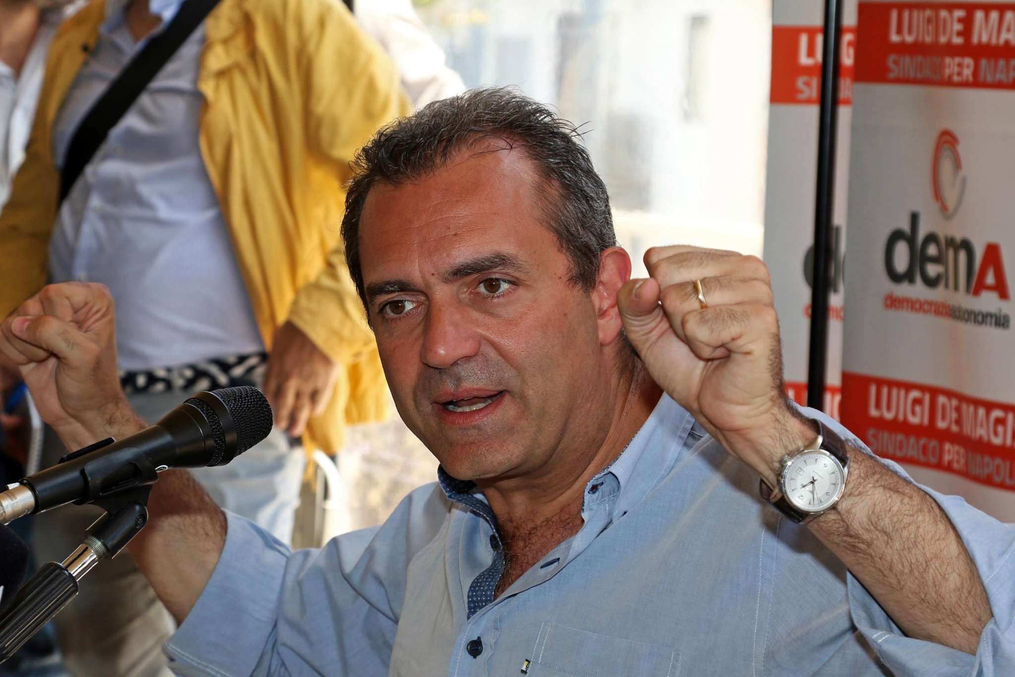 Conferenza stampa del sindaco Luigi De Magistris dopo la sua riconferma