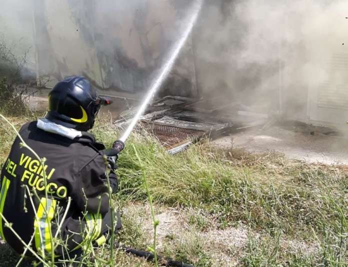 incendio eboli Salerno (3)