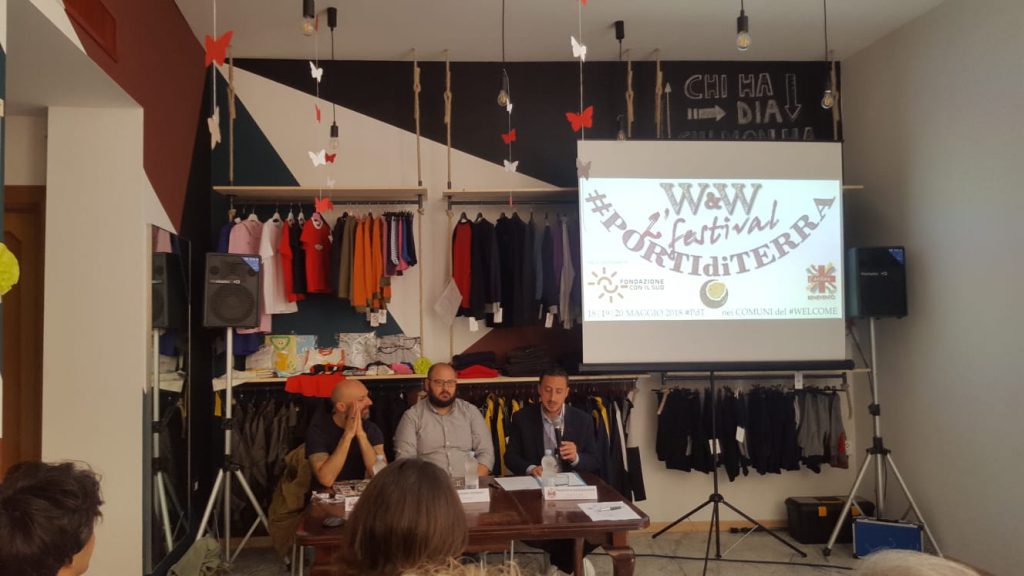 vernissage charity shop