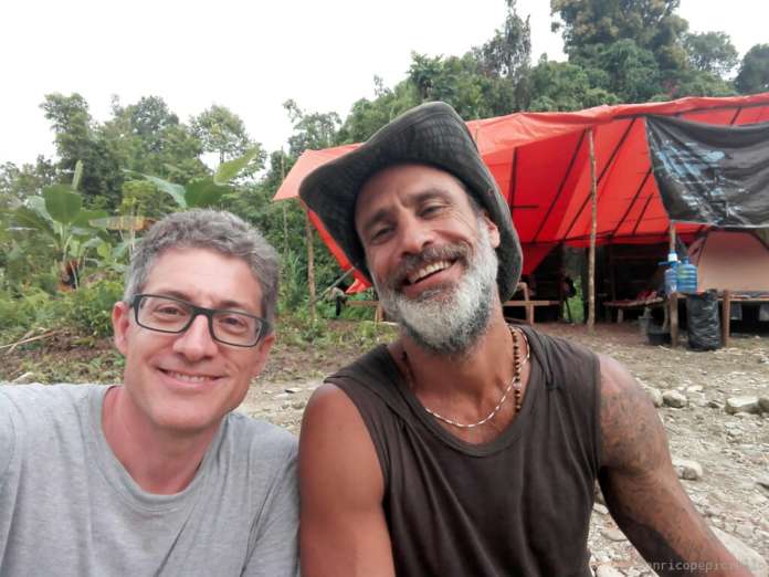 Raz and the tribe 01