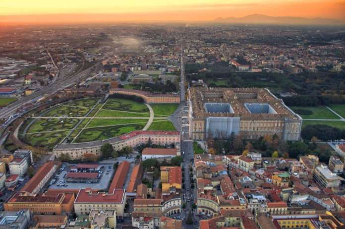 caserta dall'alto 1