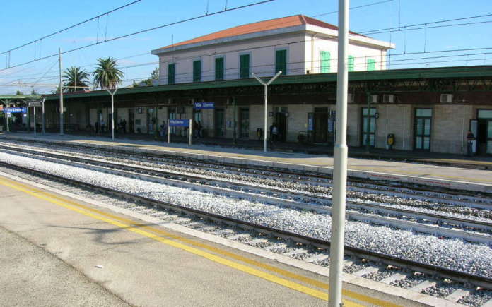 stazione ferroviaria di Villa Literno