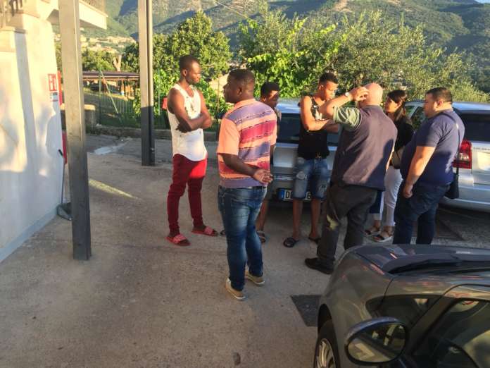 Cautano centro migranti
