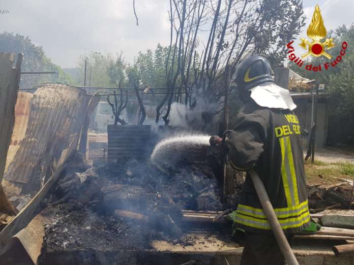 Incendio Salerno Vigili 05