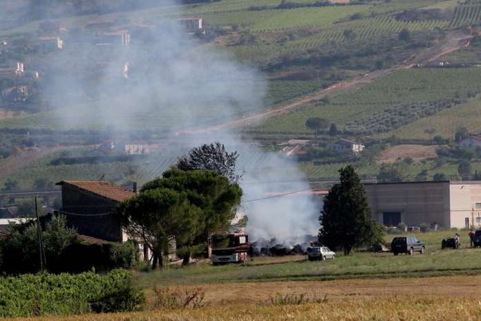 Incendio contrata Olivola 02
