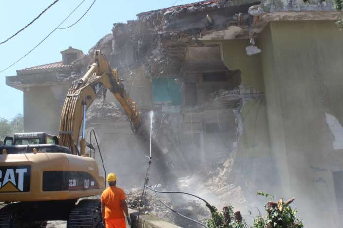 ex_hotel_due_torri_demolizione