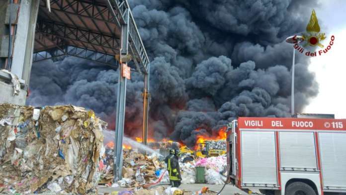 incendio caivano