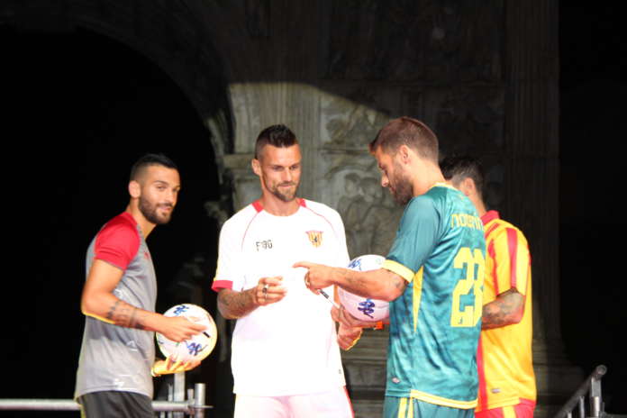 presentaqzione maglie (6)