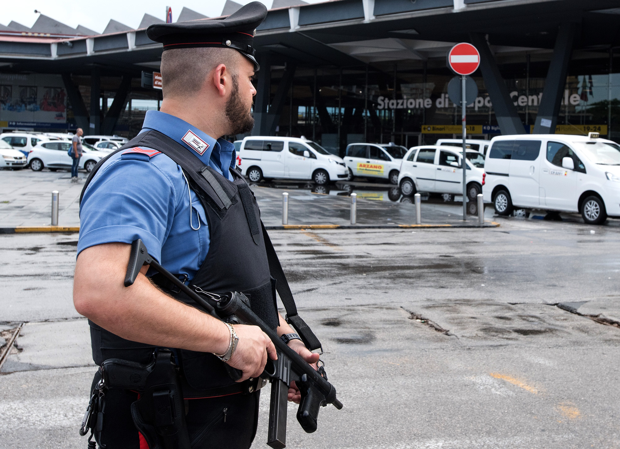 arresto tentato furto smartphone piazza garibaldi 2