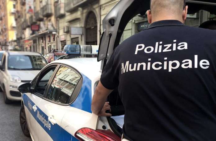 polizia municipale napoli