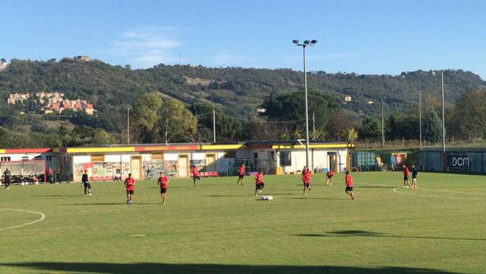 Benevento allenamento a porte aperte all'Antistadio Imbriani