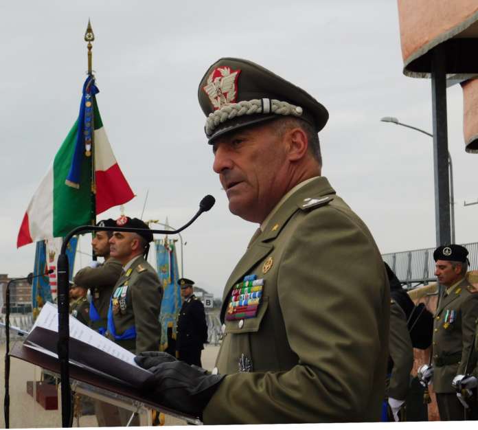 CAPUA Il gen Faraglia durante la sua allocuzione