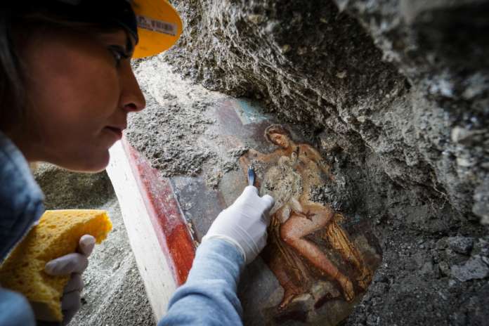Nuove scoperte a Pompei: affresco di Leda e il cigno