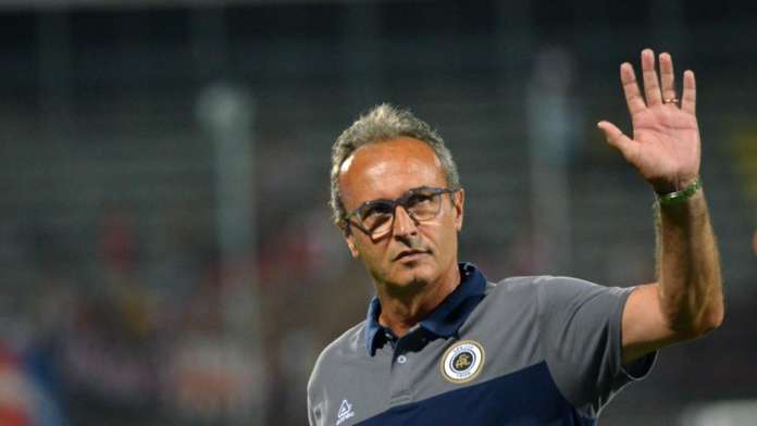 mister-marino-saluta-il-suo-pubblico.32640