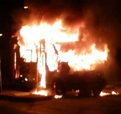 incendio bus cardarelli
