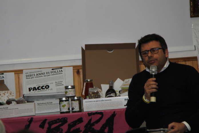 facciamo un pacco alla camorra (4)