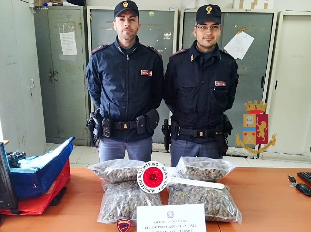 polizia droga napoli