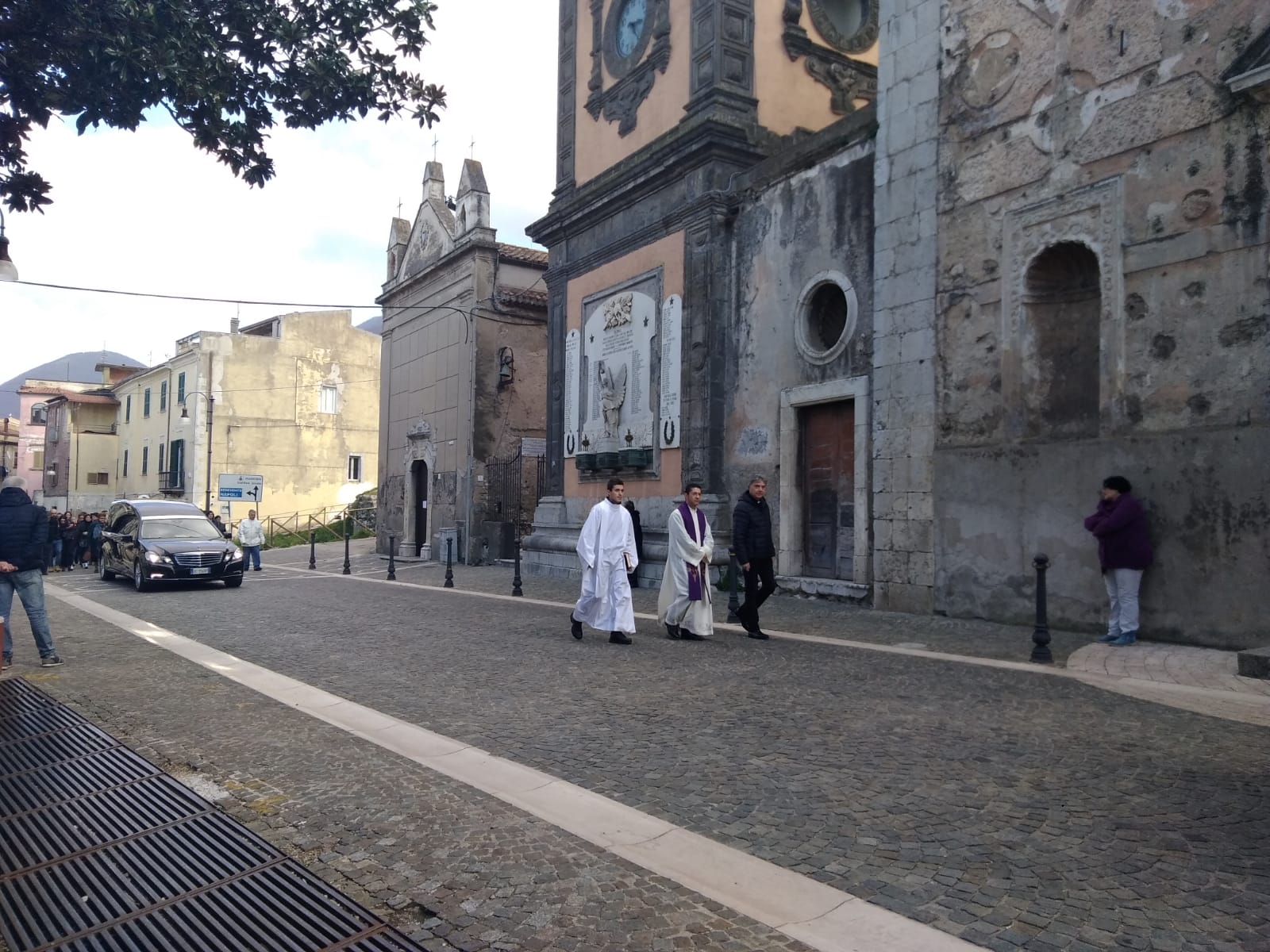 funerale leone 4