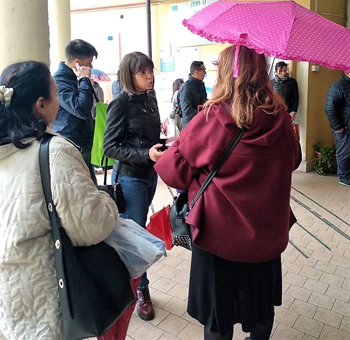 Un'attivista dell'Associazione Marea