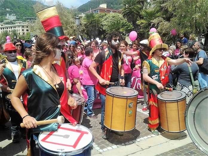 Il Salerno Pride 2018 in una foto tratta dalla pagina facebook Arcigay Marcella Di Folco Salerno