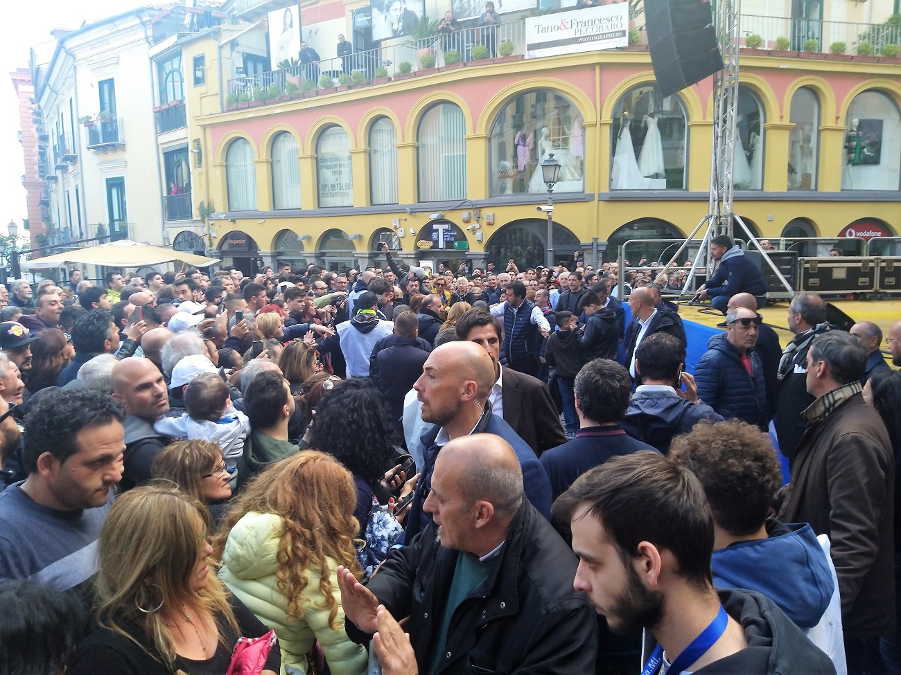 Salvini tra gente a Portanova