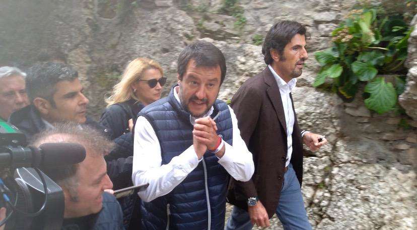 salvini in giro per pietrelcina