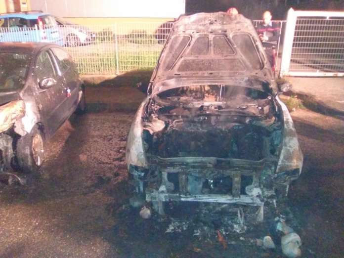auto incendiata