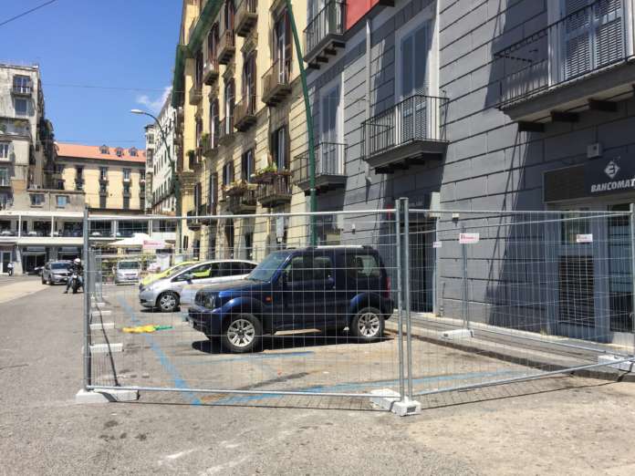 piazza vittoria strisce blu