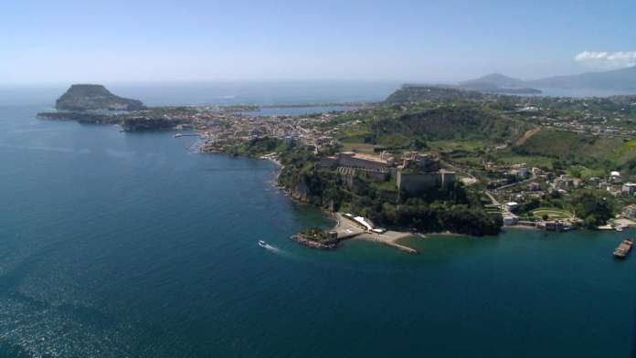 CAstello di Baia dall'alto