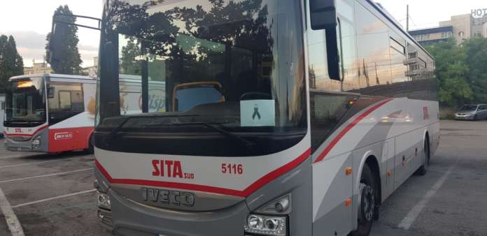 autobus lutto2