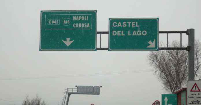 CASTEL DEL LAGO USCITA AUTOSTRADA