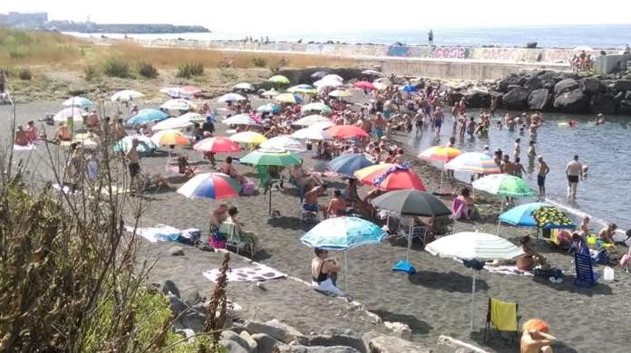 caldo mare donna muore