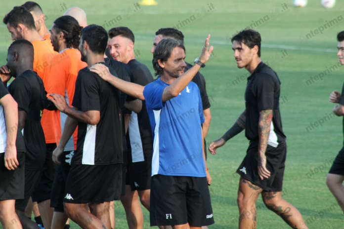 Inzaghi saluta tifosi (1)