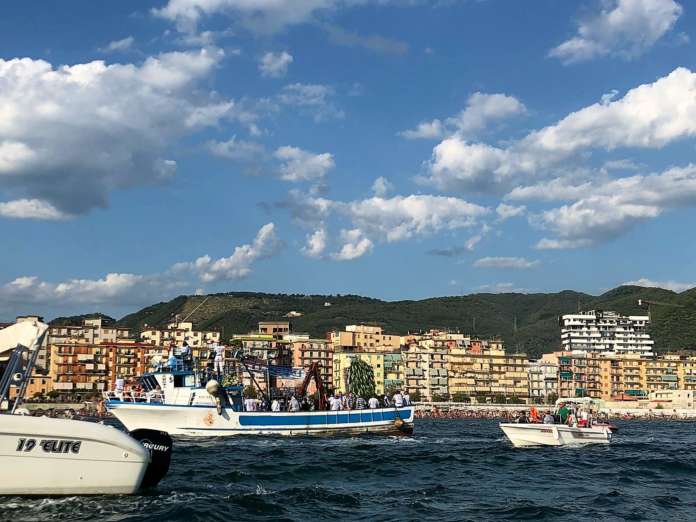 Madonna che viene dal Mare