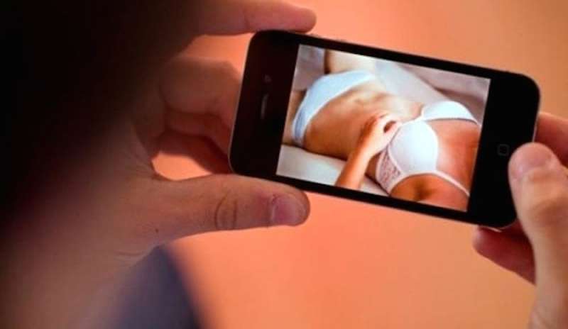 materiale pornografico